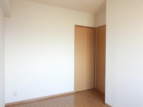シャルマン和泉