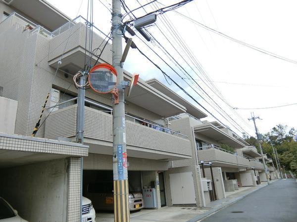 富田林市大字須賀のマンション