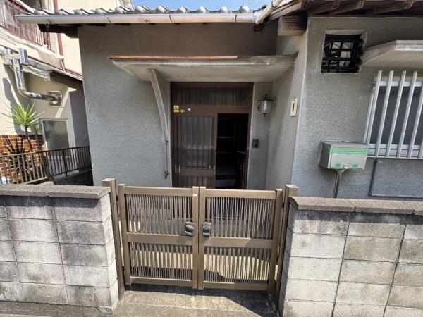 河内長野市末広町の貸家