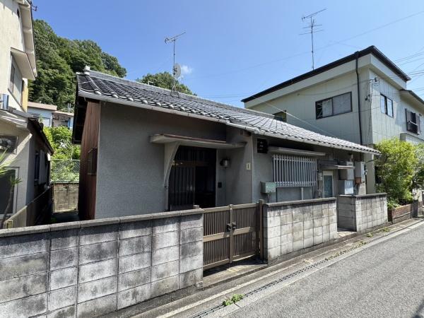 河内長野市末広町の貸家