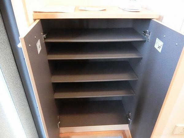 メゾン長曽根Ｂ棟