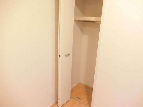 サニー　フラット