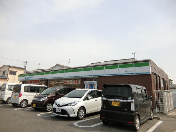 エルデ　サウス(ファミリーマート堺深井中町店)