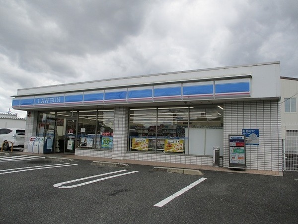 フジパレス津久野5番館(ローソン堺鶴田町店)