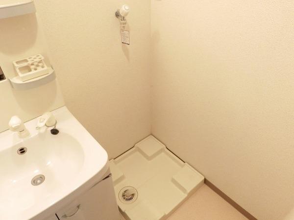 堺市西区鳳西町２丁のハイツ