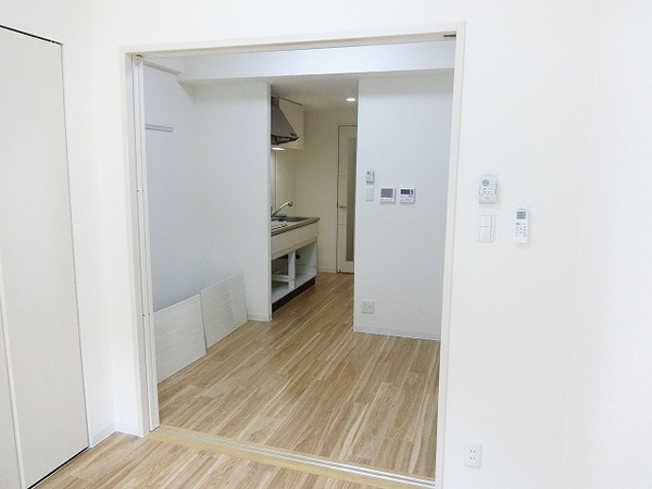 ＬＵＶＩＡＳ堺