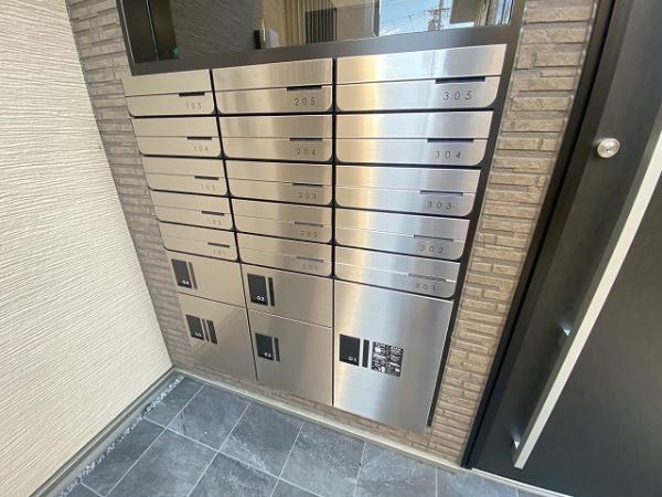 堺市西区浜寺諏訪森町中１丁のアパート