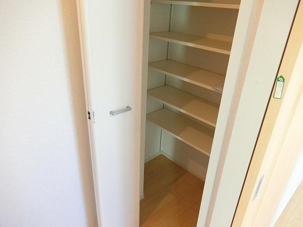 堺市西区浜寺元町２丁のアパート