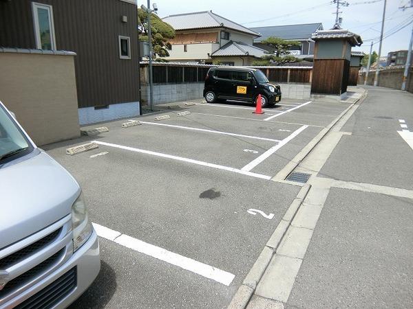 シャーメゾン神市
