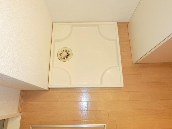シャンポール参番館