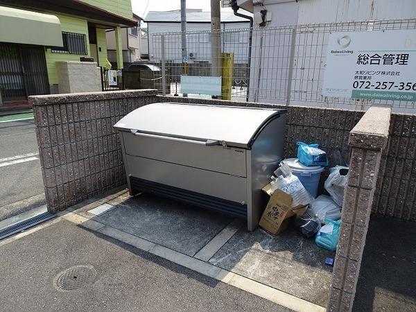 バークレー石津