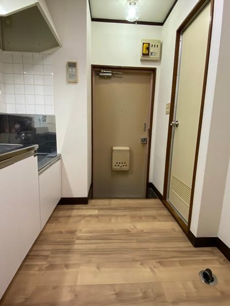 室岡ハイツ(玄関)