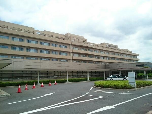 フォーサンズ３