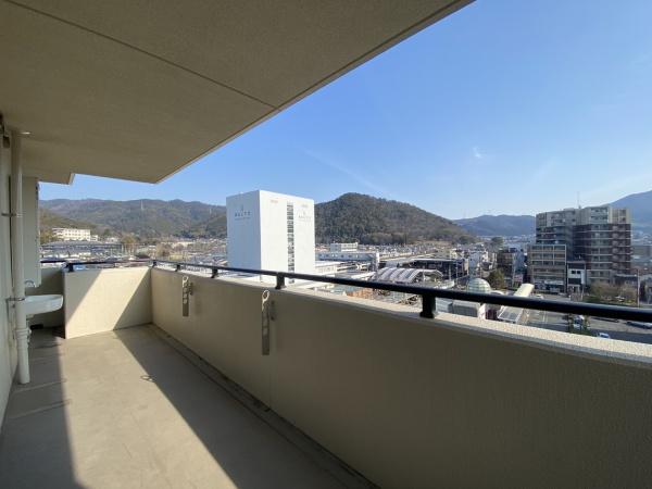 京都市山科区上野御所ノ内町のマンション