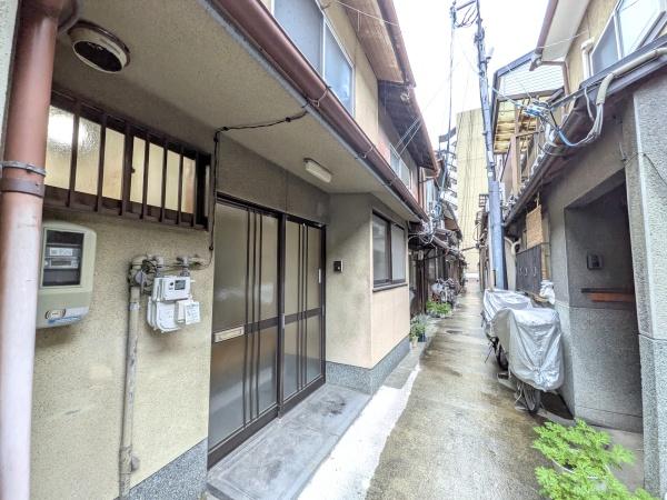 京都市下京区中堂寺壬生川町の貸家