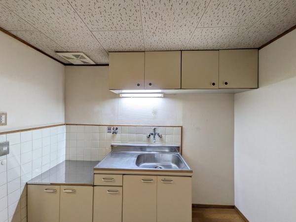 京都市下京区中堂寺壬生川町の貸家