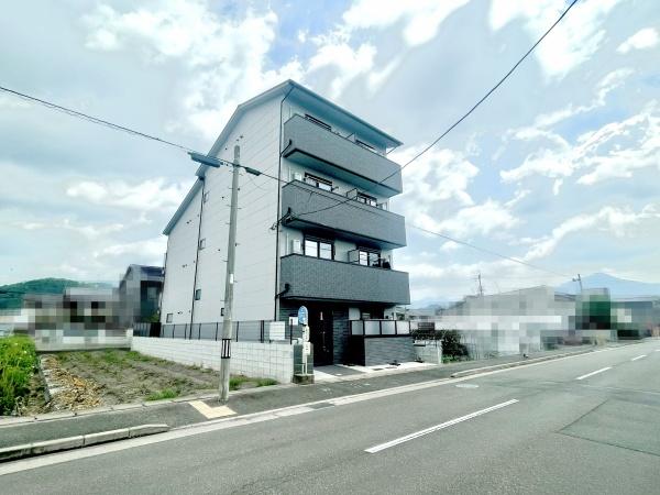 京都市北区上賀茂石計町のマンション
