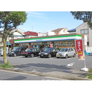 江戸川区北小岩８丁目のアパート(ファミリーマート北小岩六丁目店)