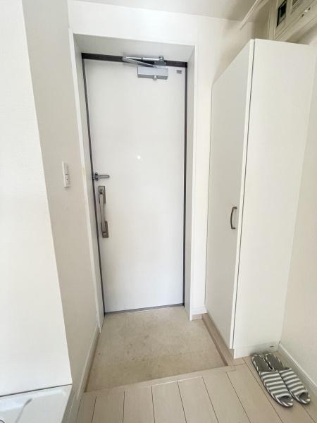 目黒区碑文谷5丁目のアパート(玄関)