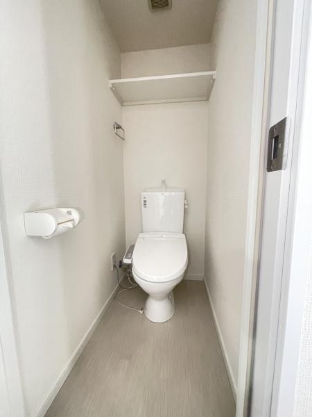 目黒区碑文谷5丁目のアパート(トイレ)