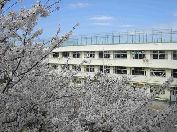 スカイヒルズ旗の台(大田区立赤松小学校)