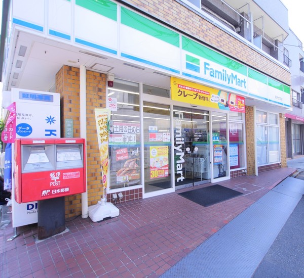 ナムティ自由が丘(ファミリーマート奥沢七丁目店)