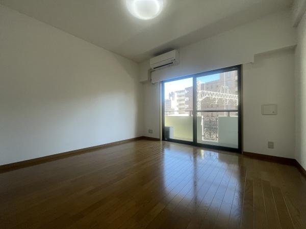 川崎市中原区新丸子町のマンション