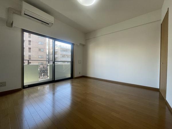川崎市中原区新丸子町のマンション
