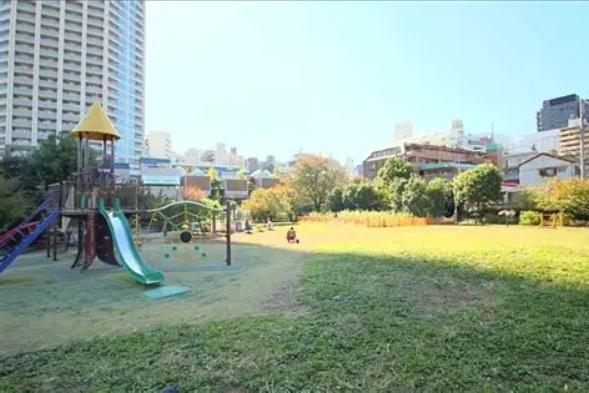 東新宿レジデンス(新宿区立富久さくら公園)