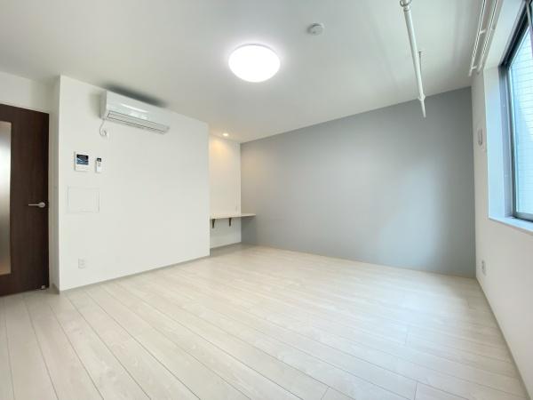 アクシス学芸大学