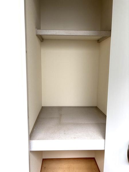 川成新町貸事務所・倉庫1F