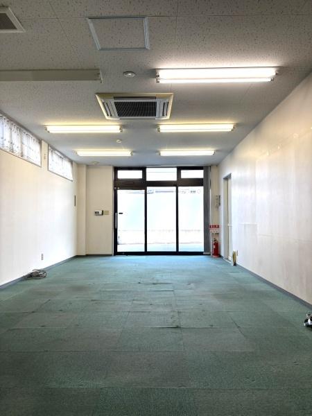 川成新町貸事務所・倉庫1F