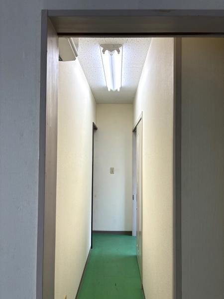 川成新町貸事務所・倉庫1F