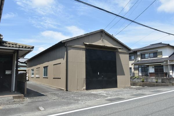 天間秋山倉庫