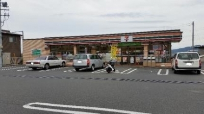 リジェール(セブンイレブン富士市伝法片宿店)