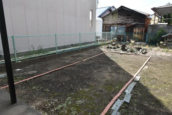 吉原一丁目貸戸建(庭)