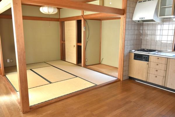 吉原一丁目貸戸建(リビング)