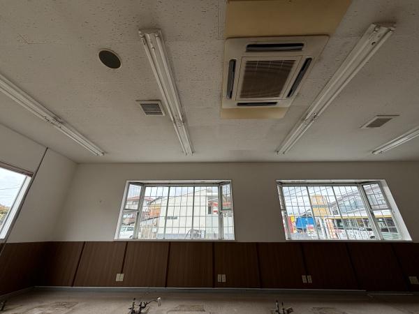 今泉8丁目店舗