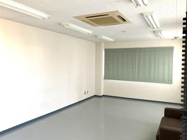 川成新町貸事務所