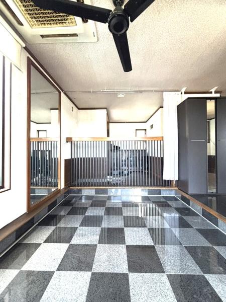 石坂425-6店舗