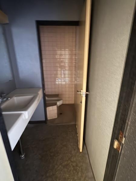 鈴木ビル3階西