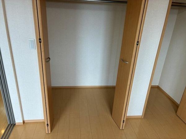 ロイヤル　ナイン