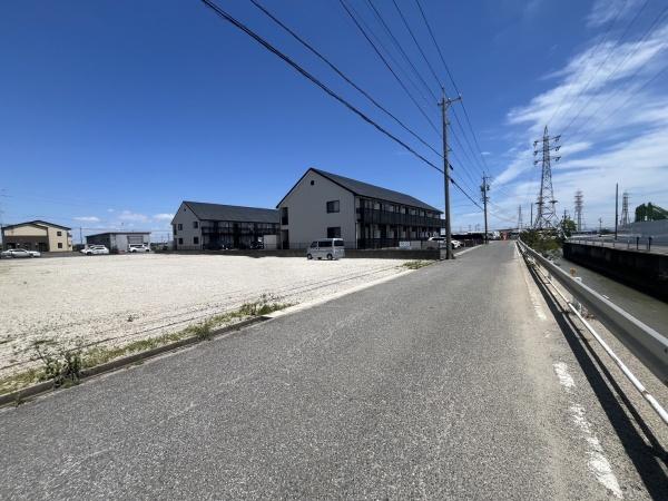 高浜市小池町二丁目　貸地南側
