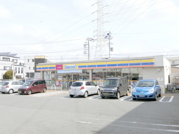 ヴィラムート弐番館(ミニストップ千葉都町店)