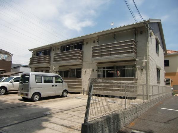 グリーンコート貝塚3号館