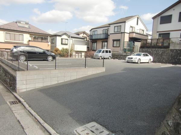 フェニックスE(駐車場)