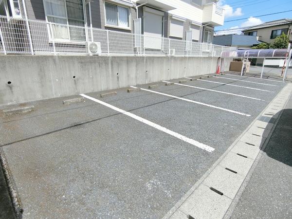 パールパレス(駐車場)