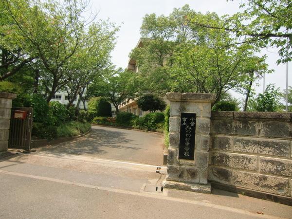 グランドサン伍番館(千葉市立みつわ台中学校)
