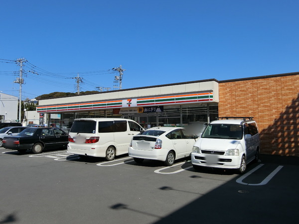 高品ハイツ1号棟(セブンイレブン千葉東寺山町店)