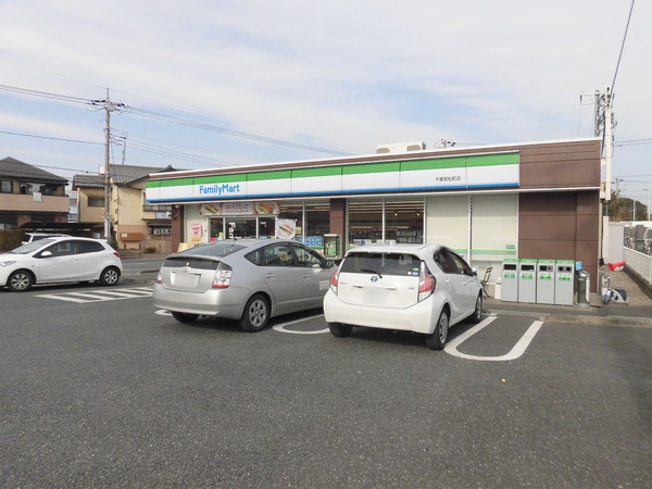 ドミールＡ(ファミリーマート千葉若松町店)